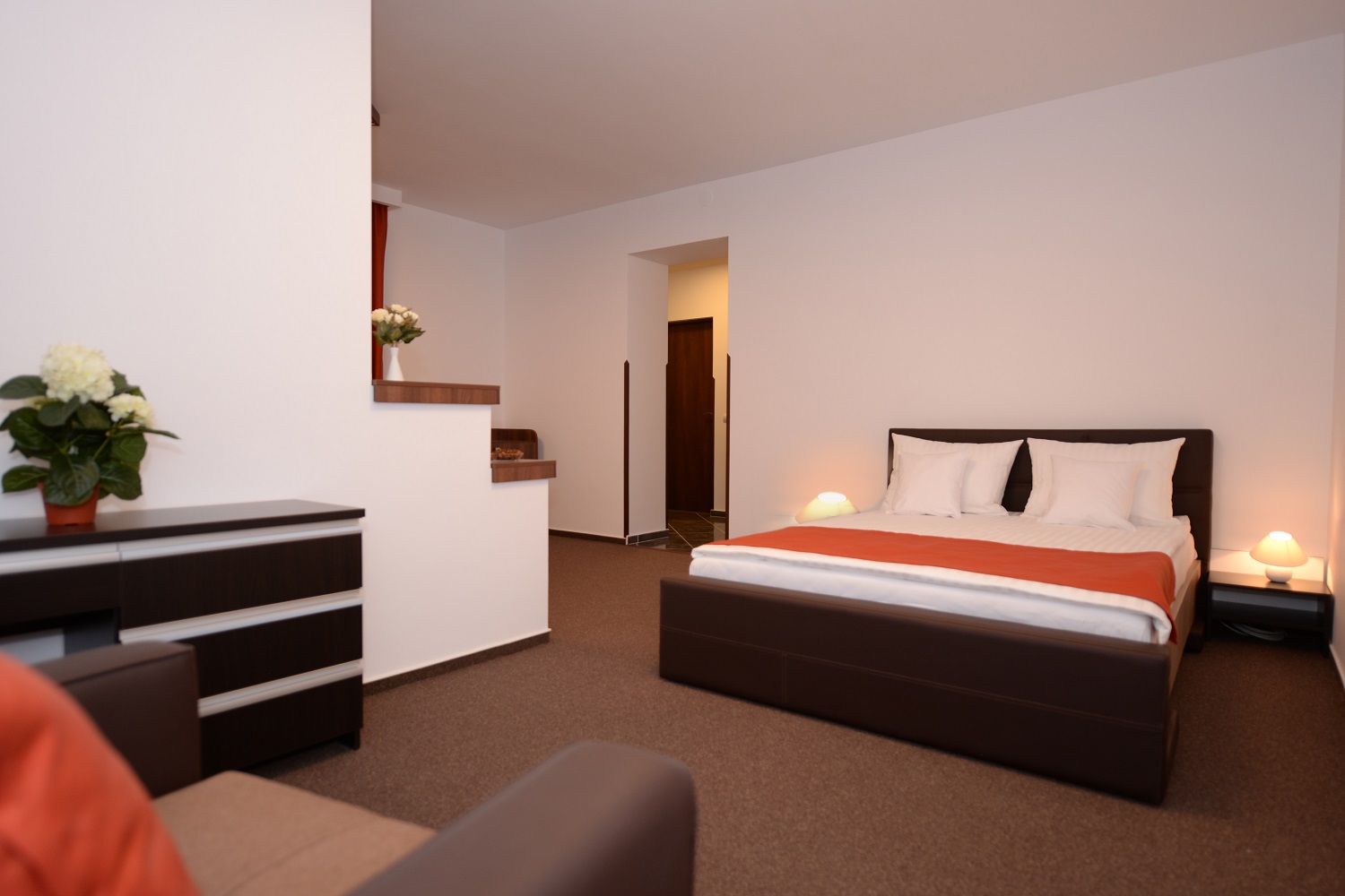 Camera dubla superioara